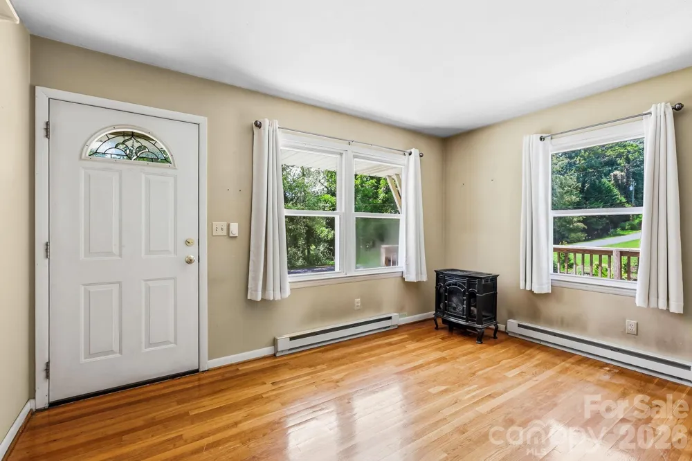 27 McGee Circle Fairview, NC 28730