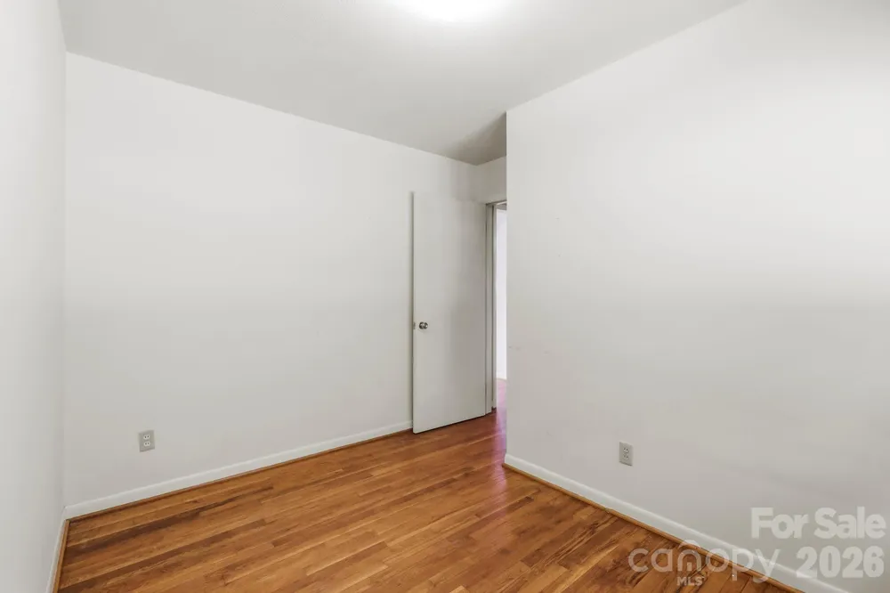 27 McGee Circle Fairview, NC 28730
