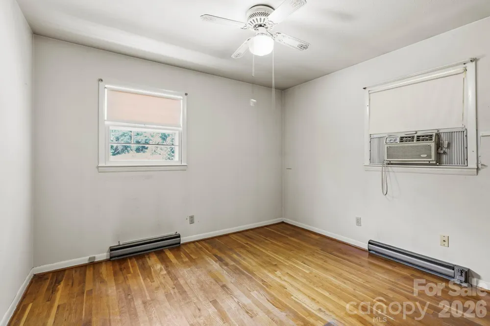 27 McGee Circle Fairview, NC 28730