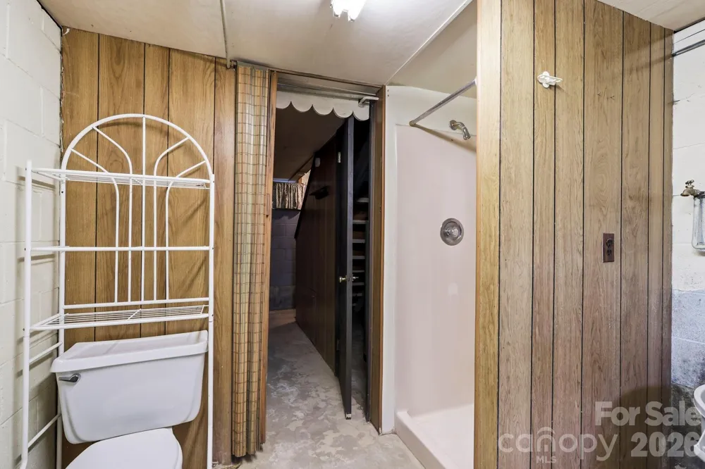27 McGee Circle Fairview, NC 28730