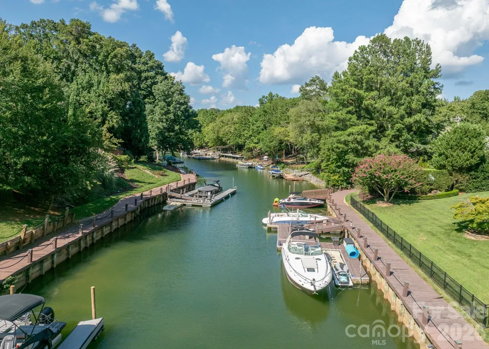 21300 Blakely Shores Drive Cornelius, NC 28031
