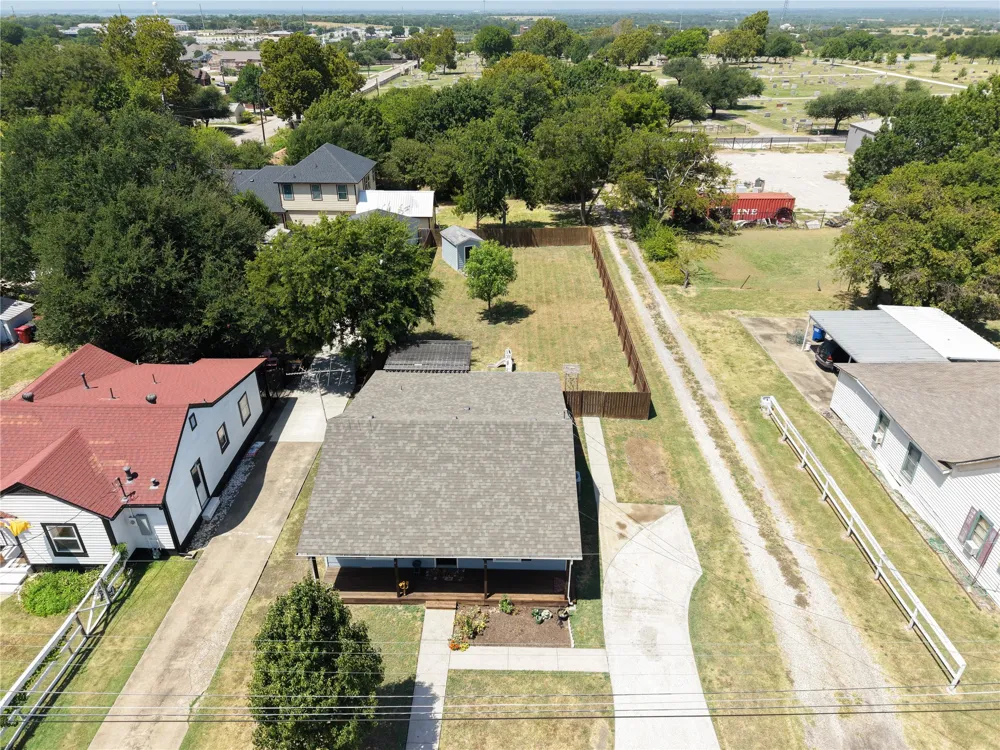 705 Washington Street Farmersville, TX 75442