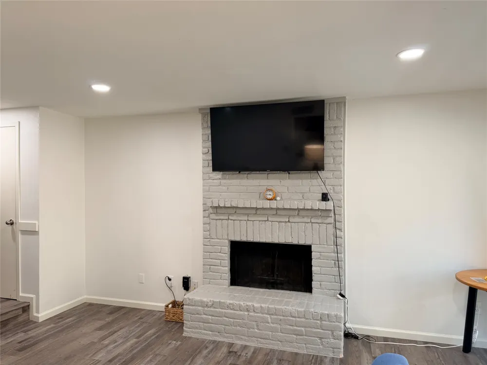 2010 Via Corona Carrollton, TX 75006