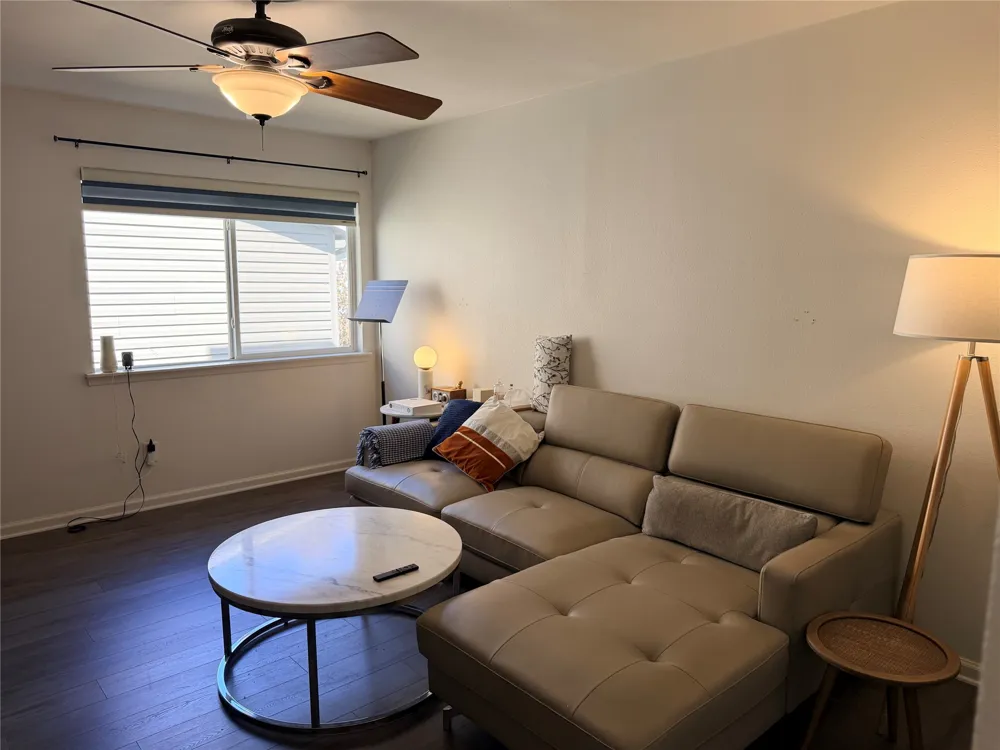 2010 Via Corona Carrollton, TX 75006