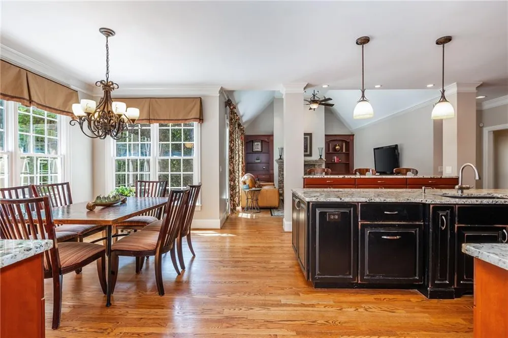 370 Majestic Cove Milton, GA 30004