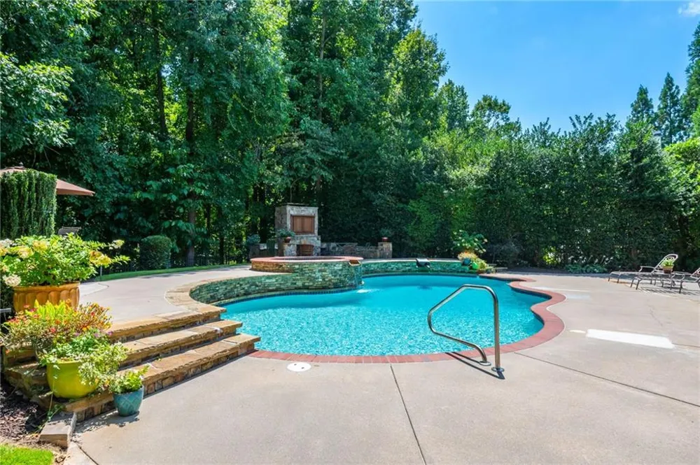 370 Majestic Cove Milton, GA 30004