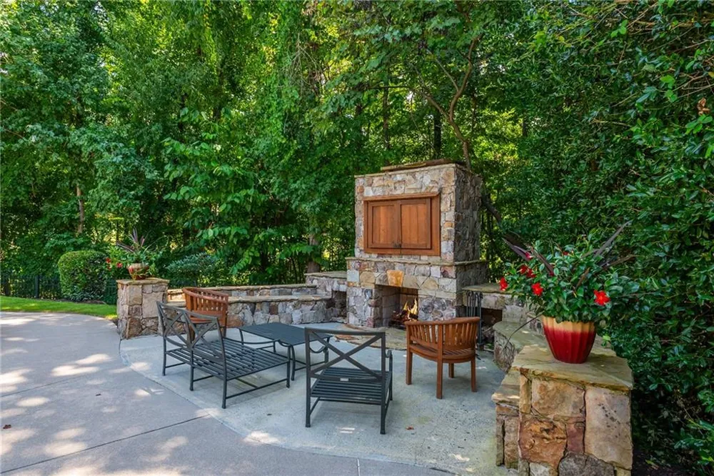 370 Majestic Cove Milton, GA 30004