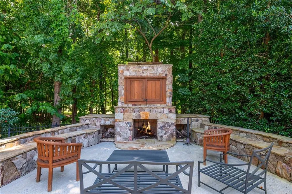370 Majestic Cove Milton, GA 30004
