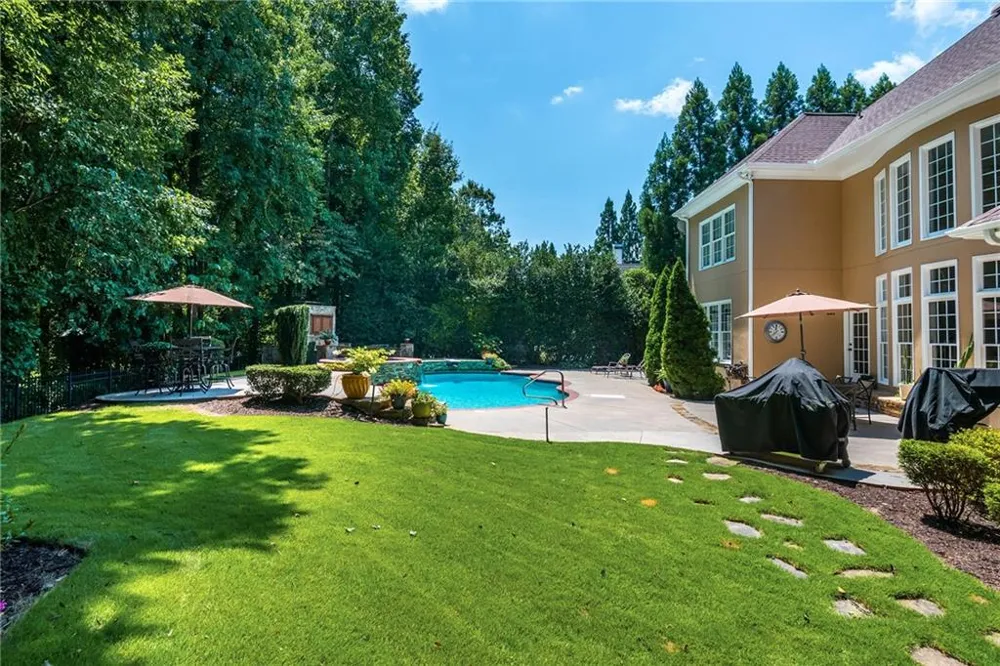 370 Majestic Cove Milton, GA 30004