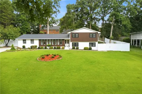 2220 Spring Mill Cove
