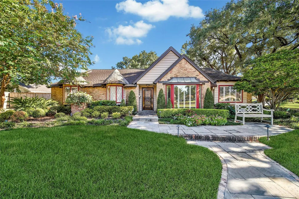 1147 Thornton Road Houston, TX 77018