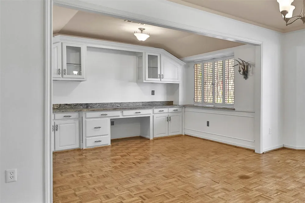 1147 Thornton Road Houston, TX 77018