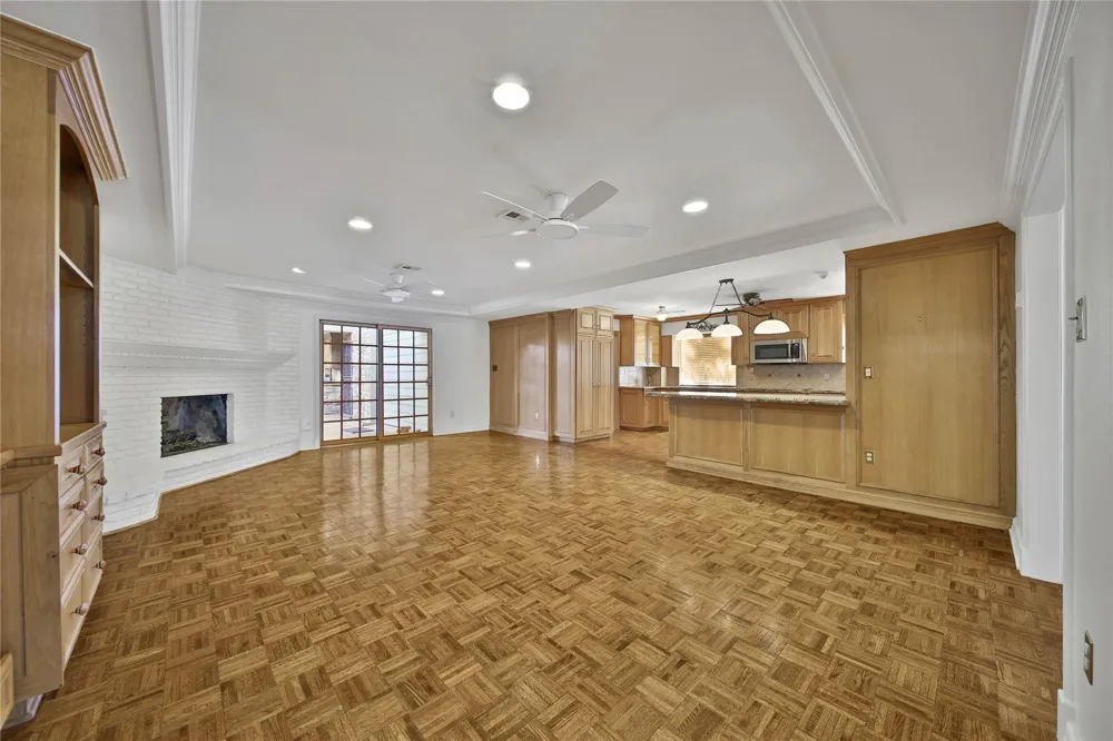1147 Thornton Road Houston, TX 77018