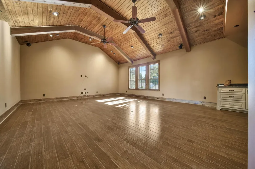 1147 Thornton Road Houston, TX 77018