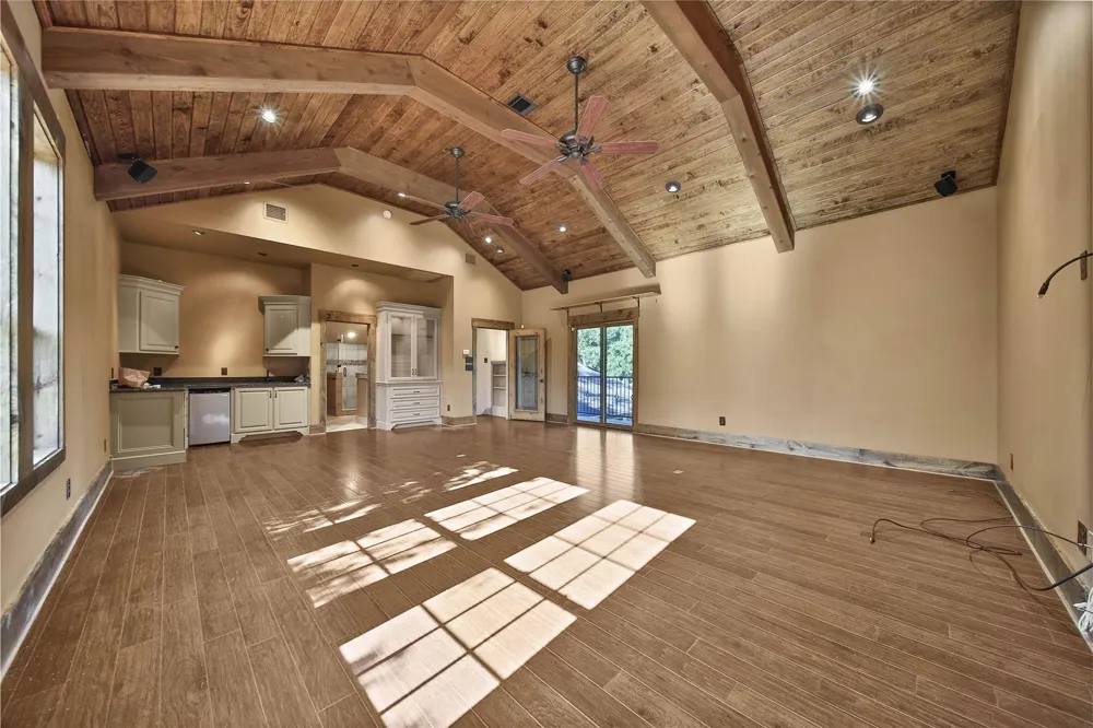 1147 Thornton Road Houston, TX 77018