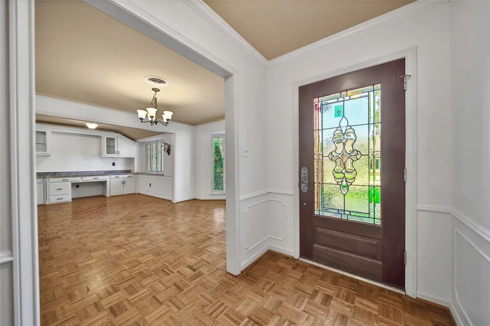 1147 Thornton Road Houston, TX 77018