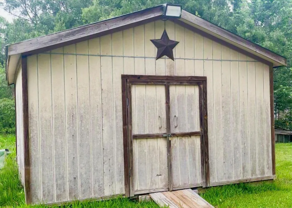 349 County Road 3797 Cleveland, TX 77328