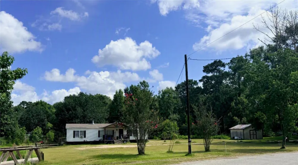 349 County Road 3797 Cleveland, TX 77328