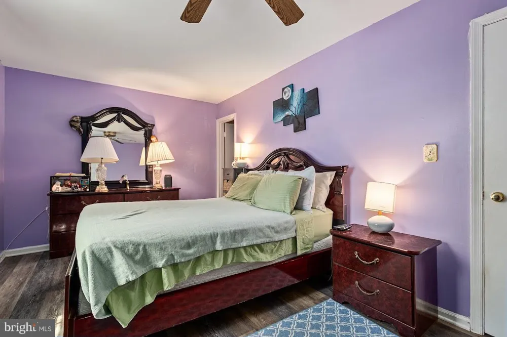 8210 CARRLEIGH PARKWAY #6 Springfield, VA 22152