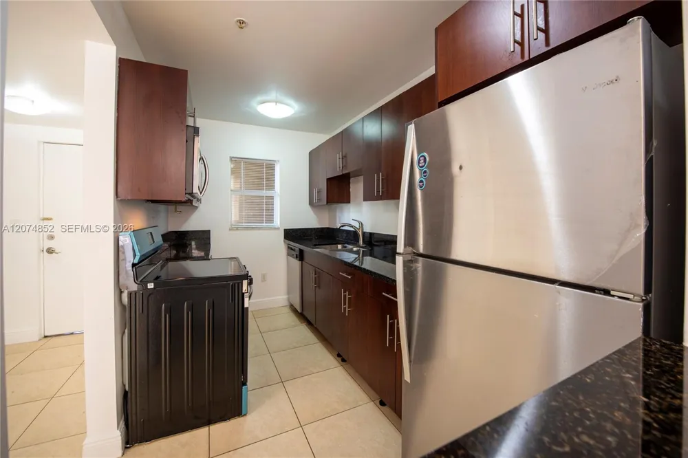 4147 Stirling Rd #406 Dania Beach, FL 33314
