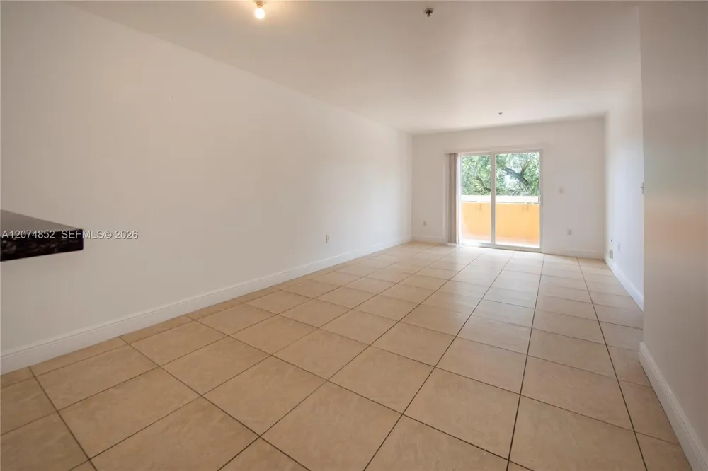 4147 Stirling Rd #406 Dania Beach, FL 33314