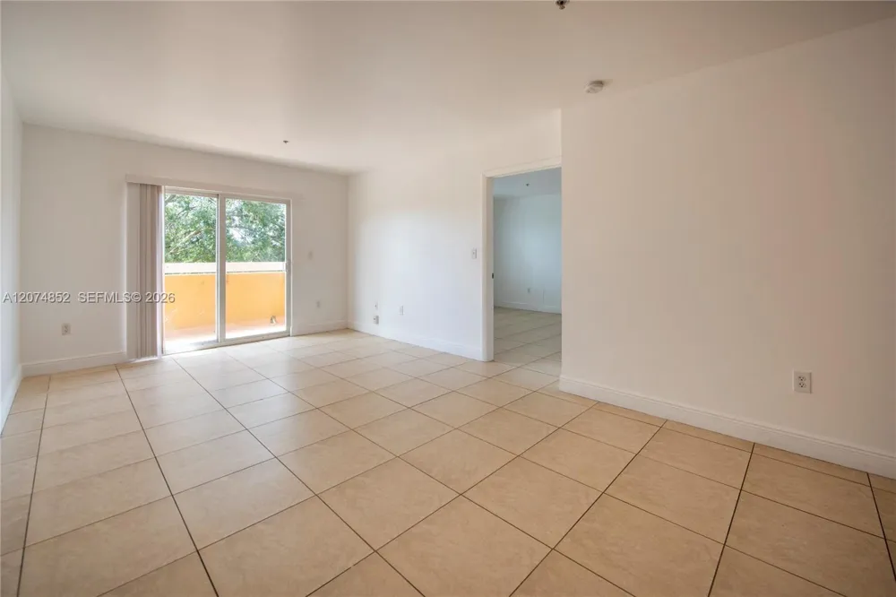 4147 Stirling Rd #406 Dania Beach, FL 33314