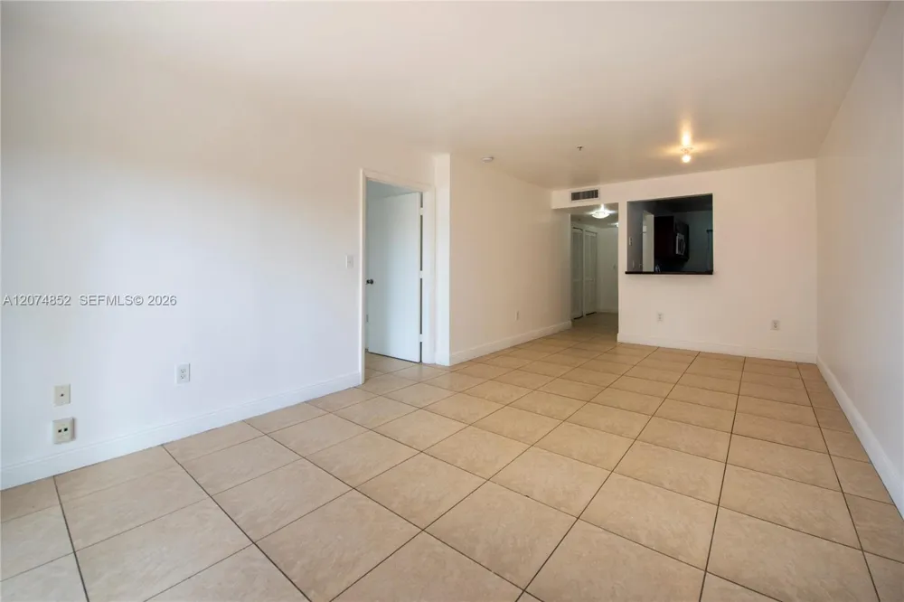 4147 Stirling Rd #406 Dania Beach, FL 33314