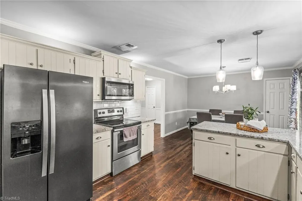 107 Rose Trail King, NC 27021