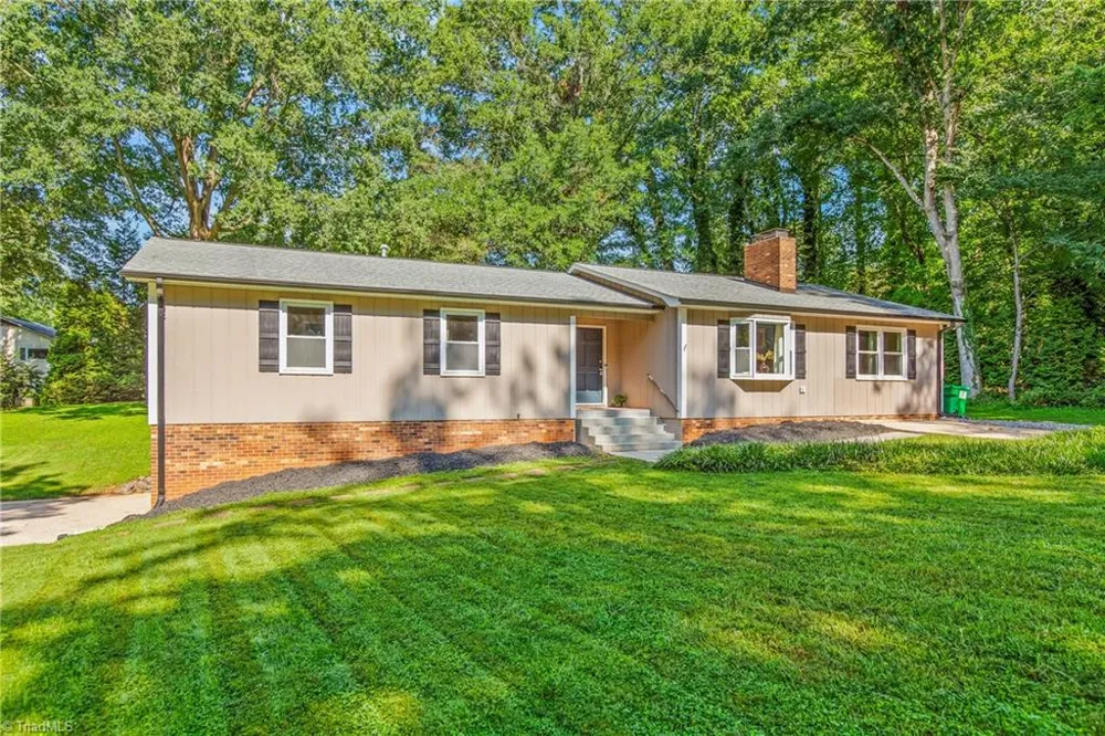 107 Rose Trail King, NC 27021