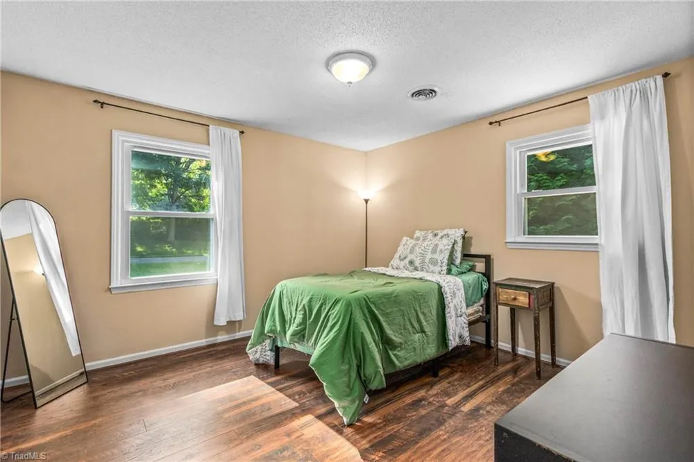 107 Rose Trail King, NC 27021