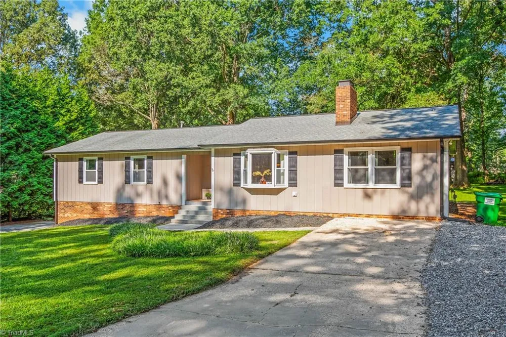 107 Rose Trail King, NC 27021