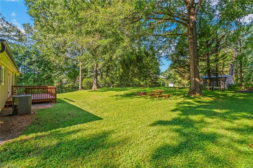 107 Rose Trail King, NC 27021