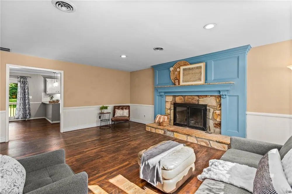 107 Rose Trail King, NC 27021