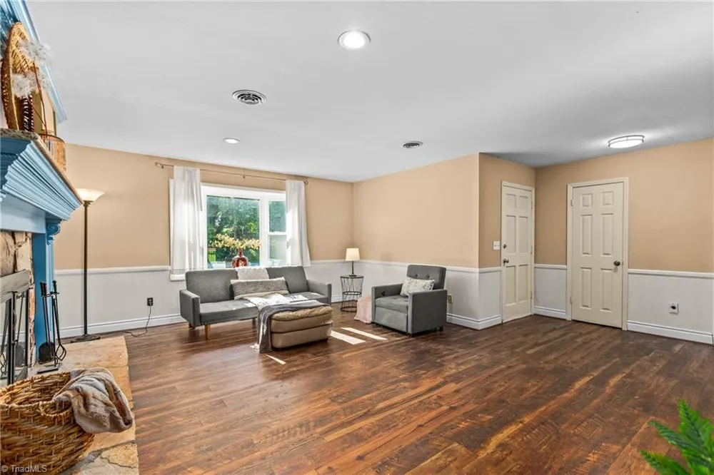 107 Rose Trail King, NC 27021