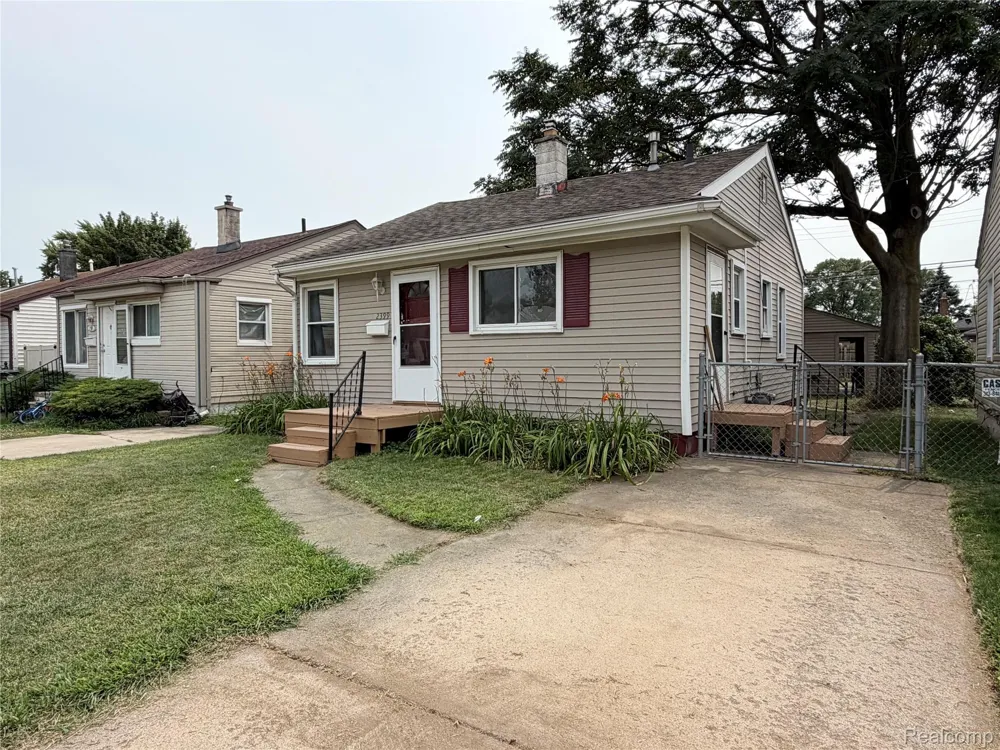 2399 Fisher Street Melvindale City, MI 48122