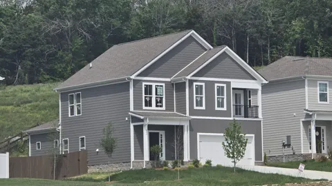 6104 Saxlingham Pl