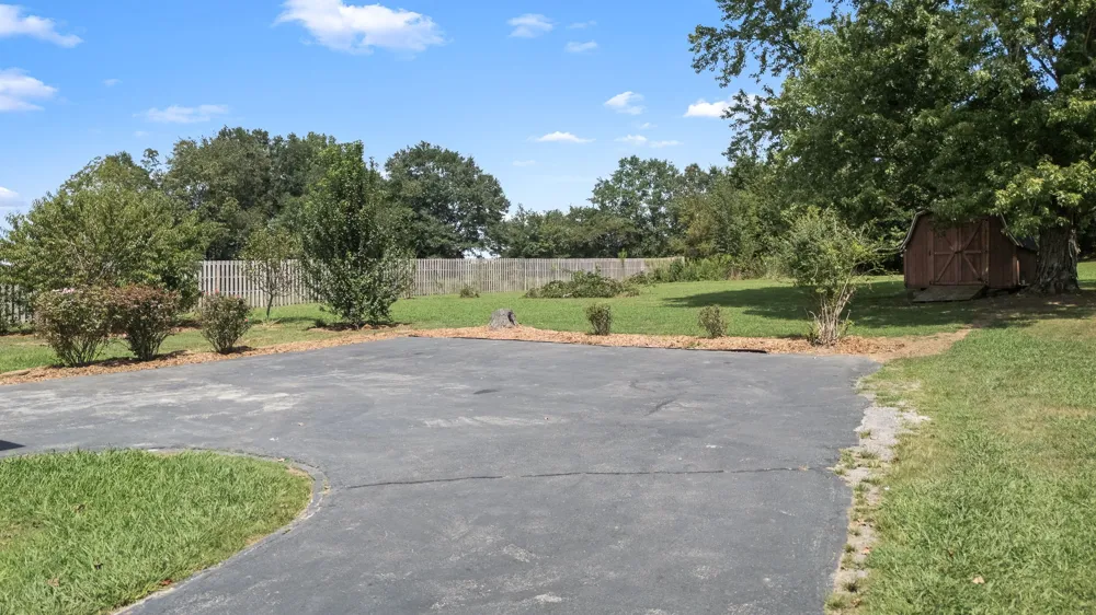 905 S Main St Estill Springs, TN 37330