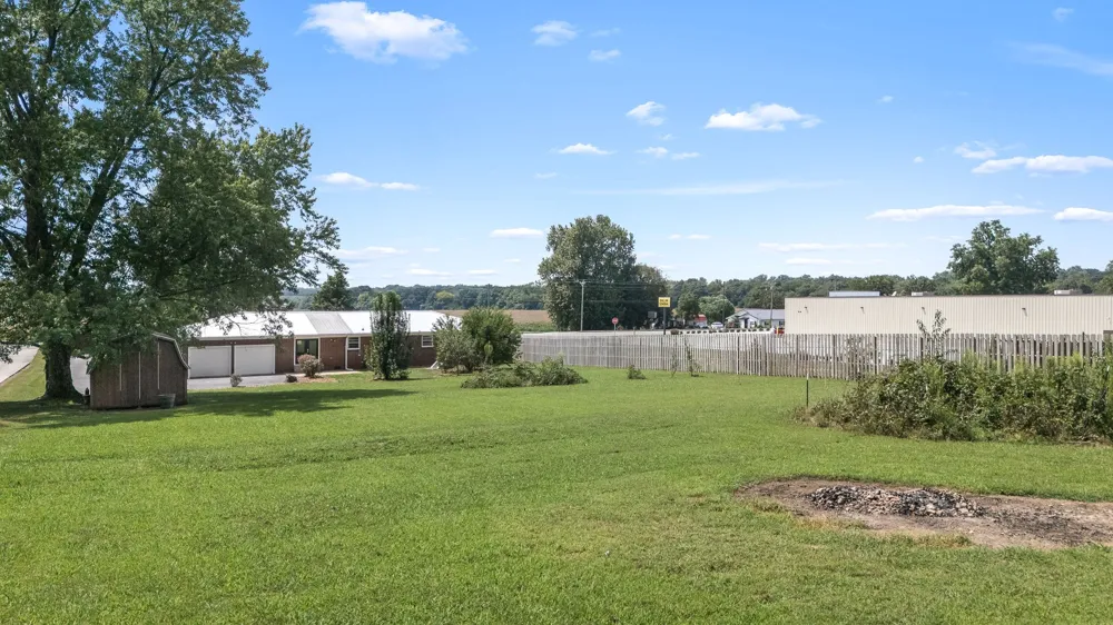 905 S Main St Estill Springs, TN 37330