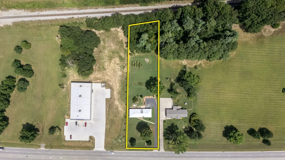 905 S Main St Estill Springs, TN 37330