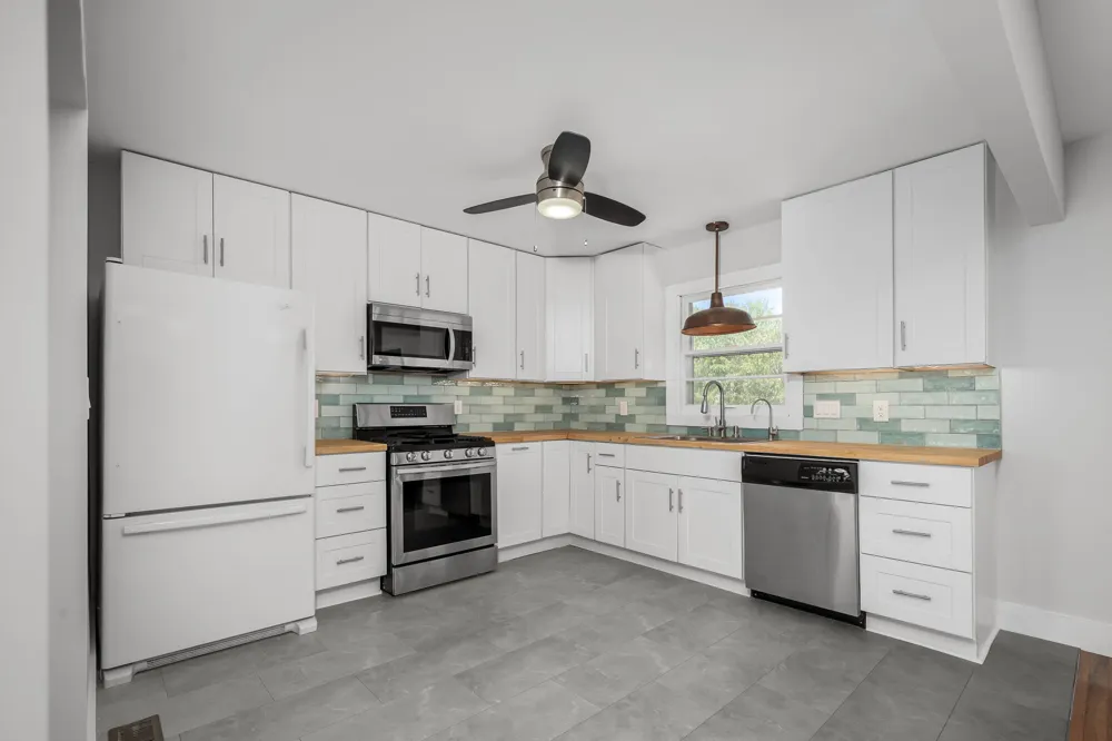 905 S Main St Estill Springs, TN 37330