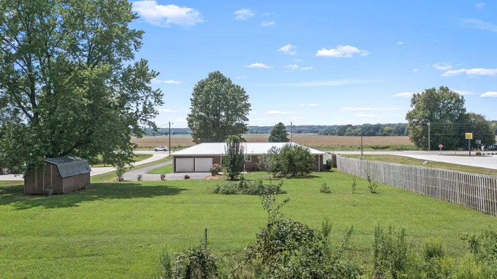 905 S Main St Estill Springs, TN 37330