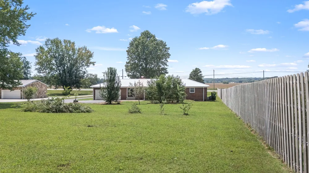 905 S Main St Estill Springs, TN 37330