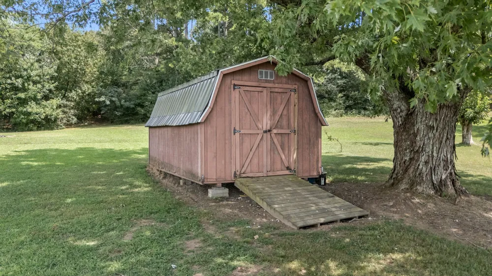 905 S Main St Estill Springs, TN 37330