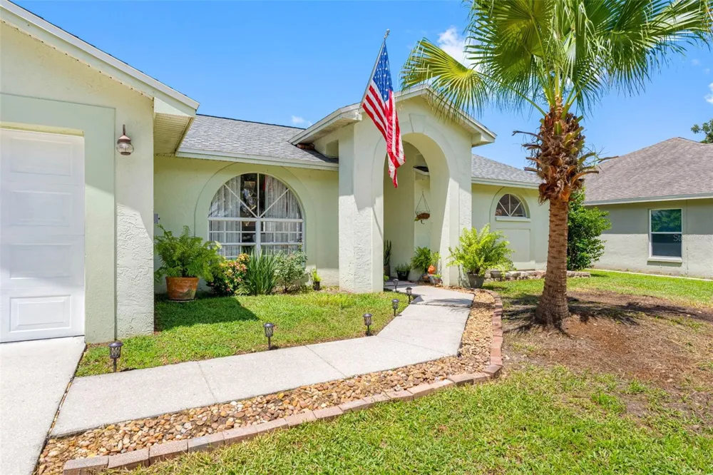 1742 STAYSAIL DRIVE Valrico, FL 33594