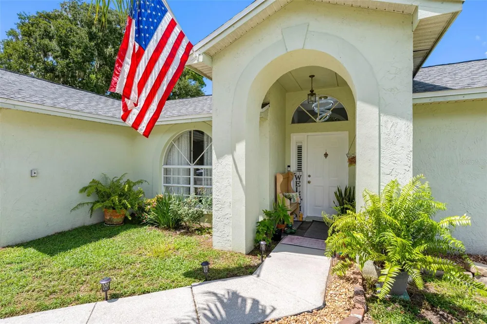 1742 STAYSAIL DRIVE Valrico, FL 33594