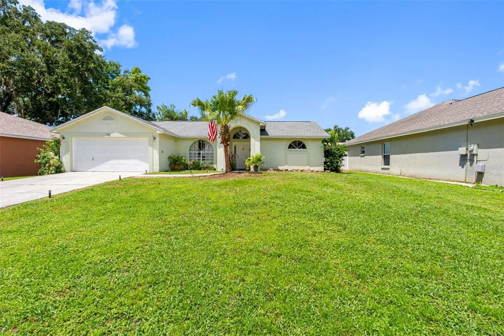 1742 STAYSAIL DRIVE Valrico, FL 33594