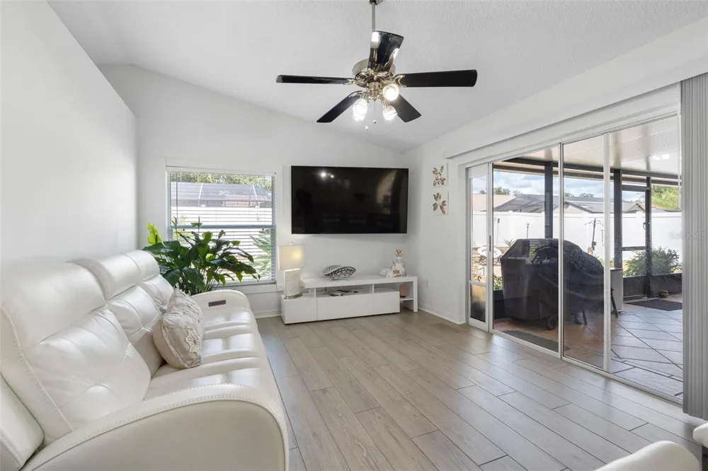 1742 STAYSAIL DRIVE Valrico, FL 33594