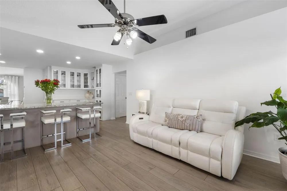 1742 STAYSAIL DRIVE Valrico, FL 33594