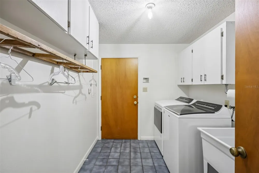 209 JASPER STREET Bushnell, FL 33513
