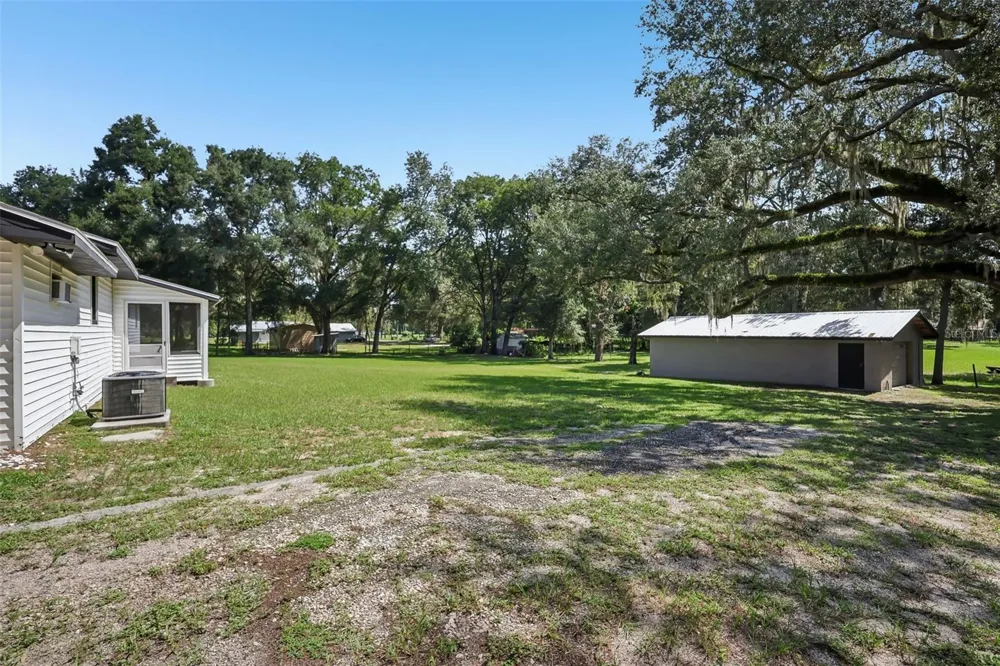 209 JASPER STREET Bushnell, FL 33513